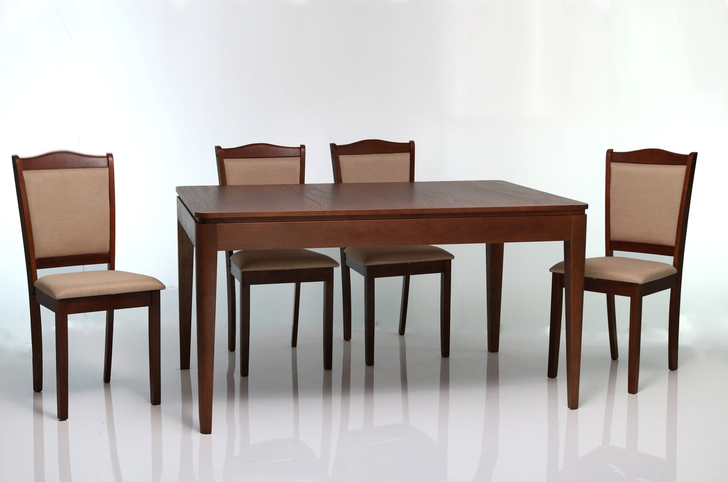 Трапезна маса Perudja